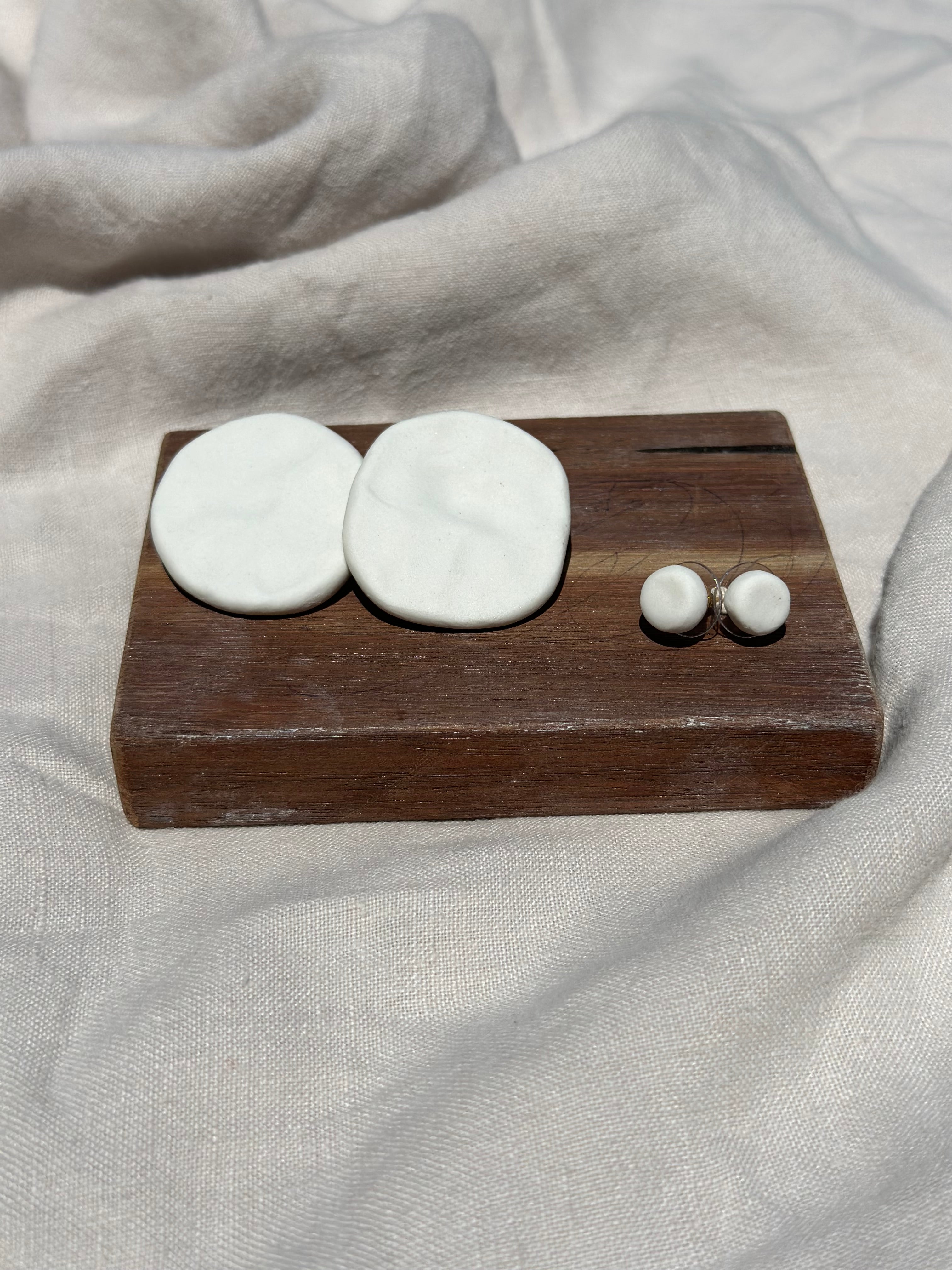 Vera Earrings - Porcelain (White)