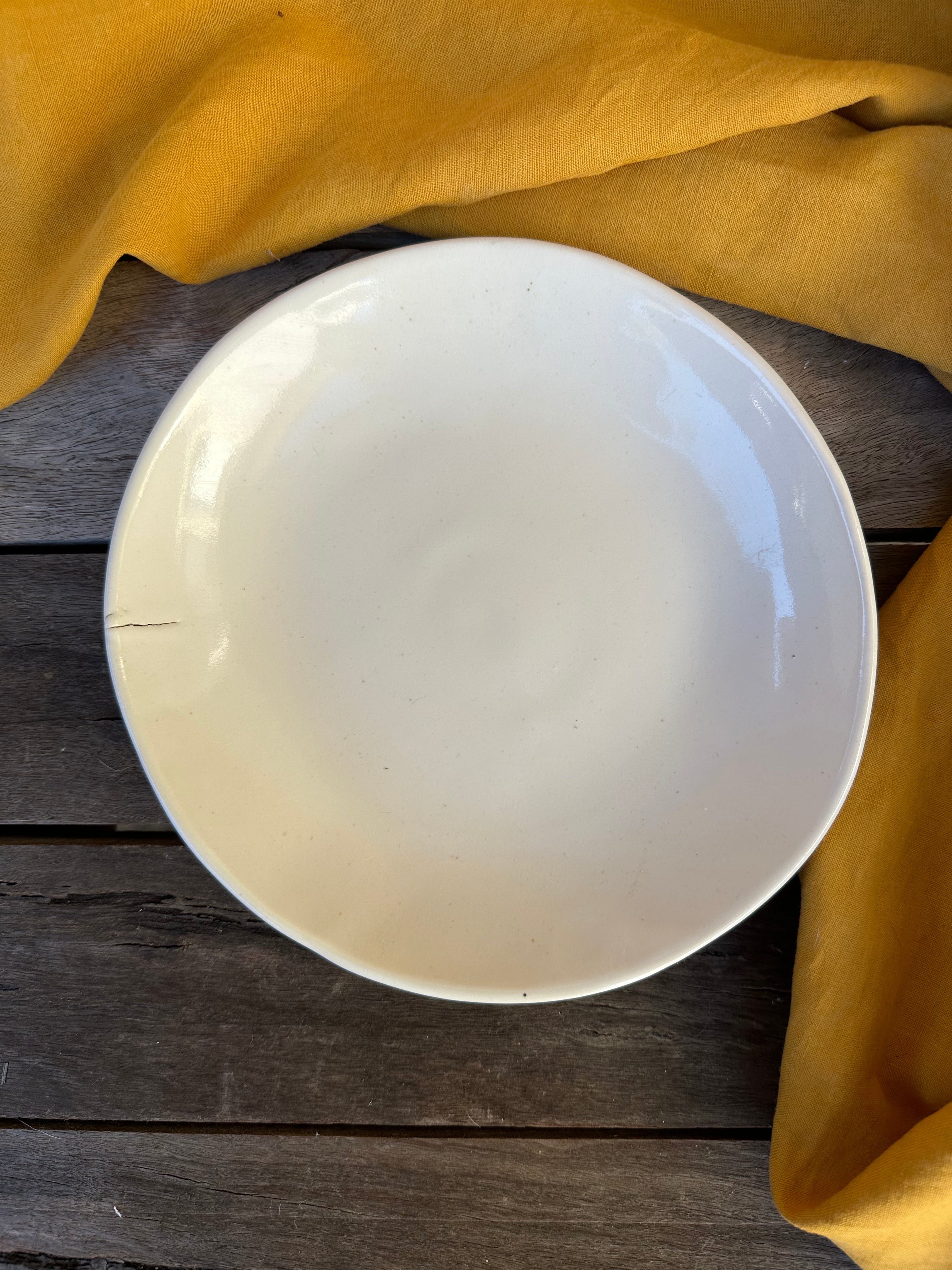 White gloss dish