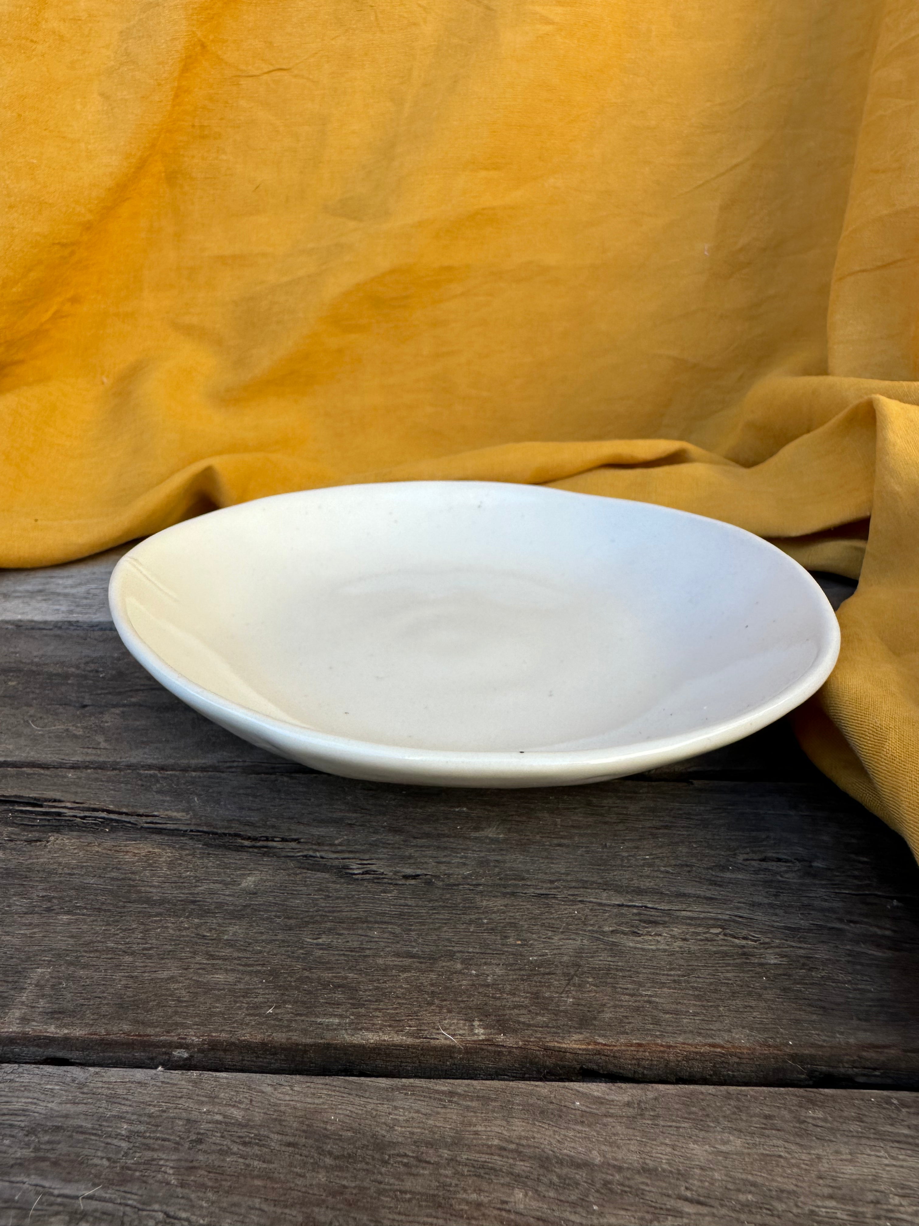 White gloss dish