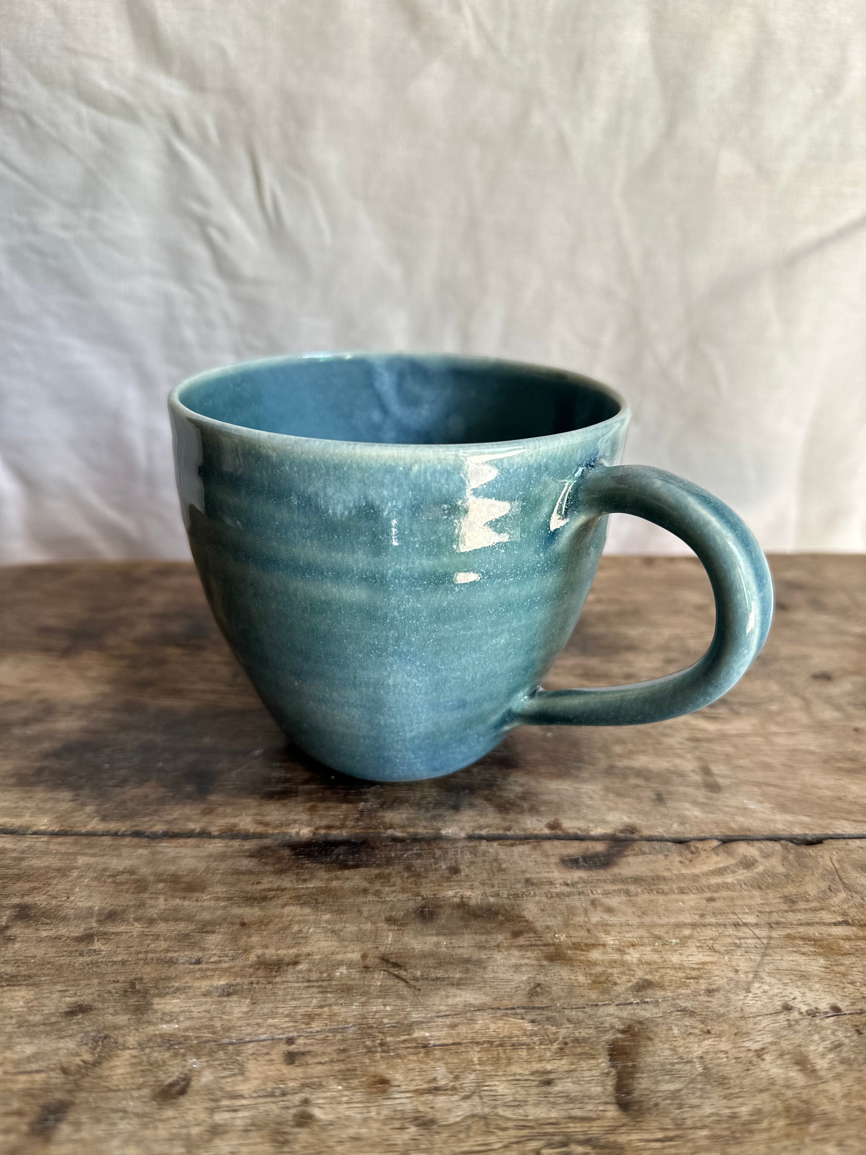 White Curve Mug